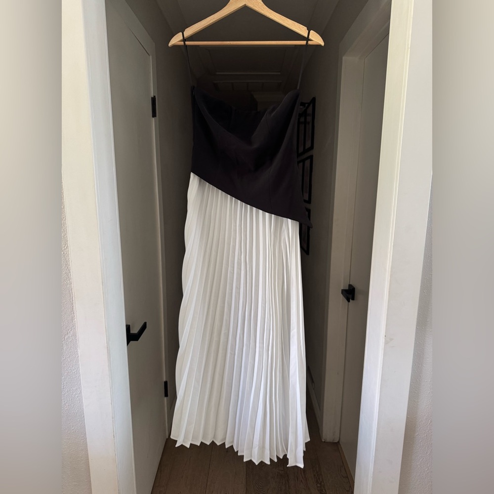 NWT Commense Solid Pleated Strapless Split Dress … - image 2